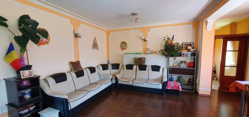 Living — spațiu comun